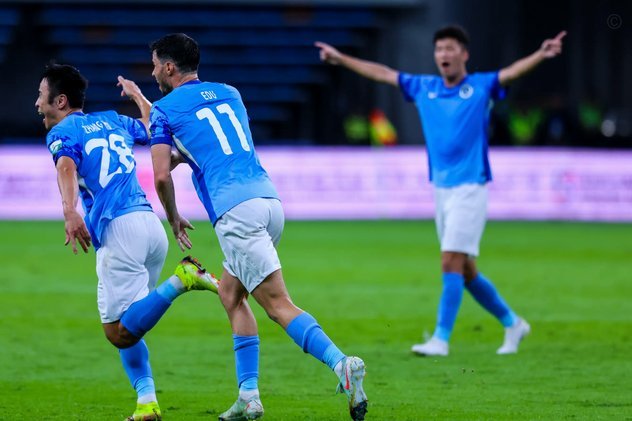 中超四月：蓉申双雄争冠，其他球队难副航