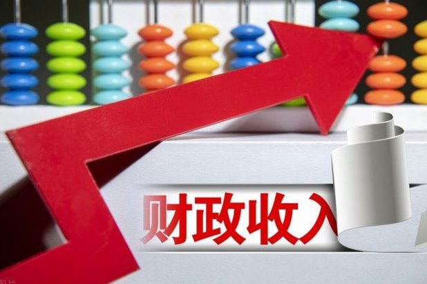 后防再送大礼，殷国翔破门扩大比分，宿迁2-0镇江