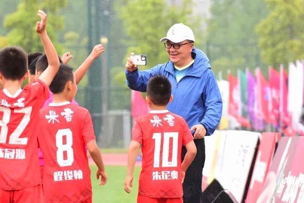 董路：中国足球小将已经超过日本！我带队8战全胜，9年没输过