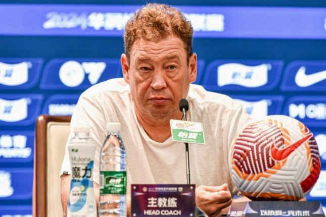 曾指导两人；申花门将教练：期待迈尼昂和大马丁会师决赛