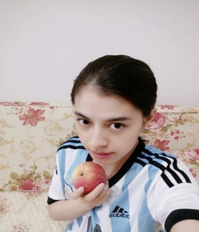中国女球迷世界杯上被阿根廷人求婚：不回国了嫁去阿根廷了
