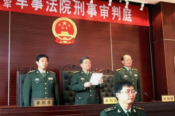 中超焦点对决裁判：张雷执法国安铁人，李海新执法申花津门虎