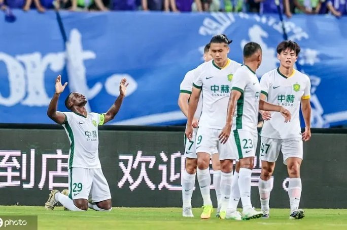 新帅首秀吞惨败！中超-拉莫斯曹永竞破门 国安3-0申花