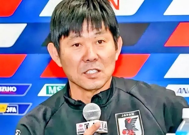 朝鲜队主帅赛后炮轰主裁判罚有问题 拒绝回答日本记者提问